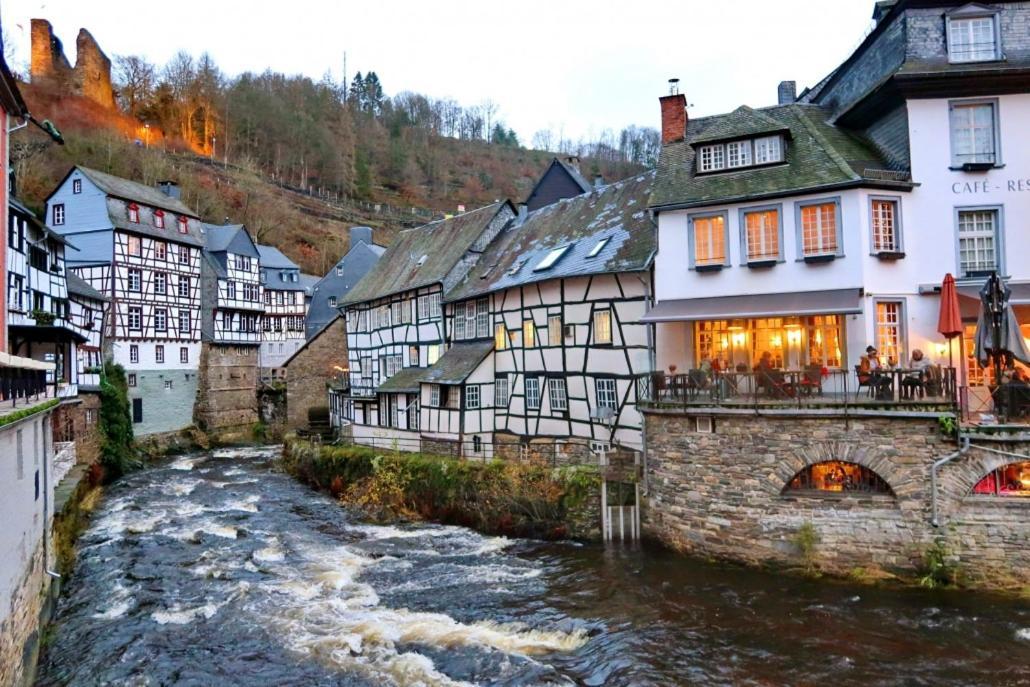 Une Chambre A Foyr ? Jalhay Exterior photo